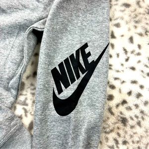 NEW w/ Tags! $42 NIKE Grey Boys Fleece Sweats - Several Sizes Available!